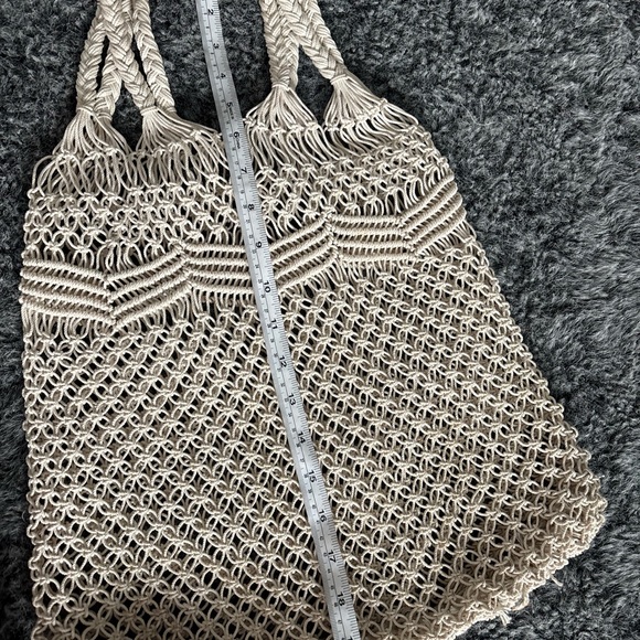 Cream and white boho crochet beach bag - Picture 8 of 9